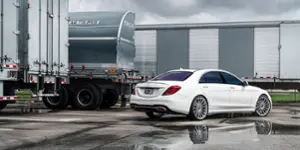 Mercedes-Benz S560